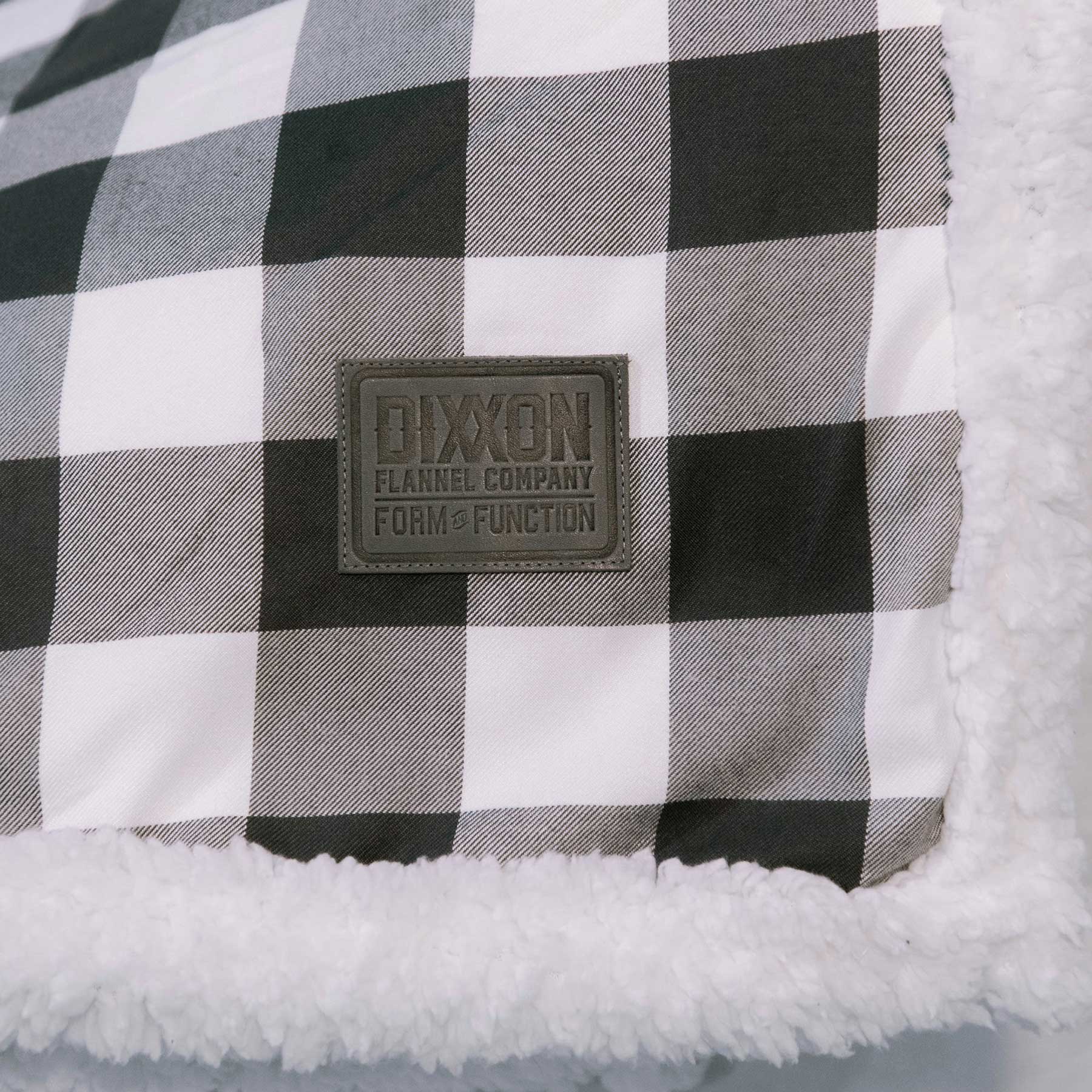 Dixxon Guera Flannel Sherpa Blanket shops White and Black Brand New In Bag